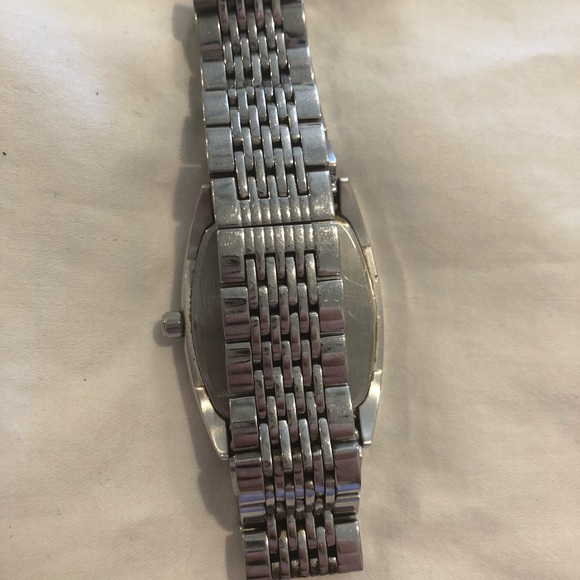 Bulova Women’s watch with diamonds and MOP - Picture 4 of 6